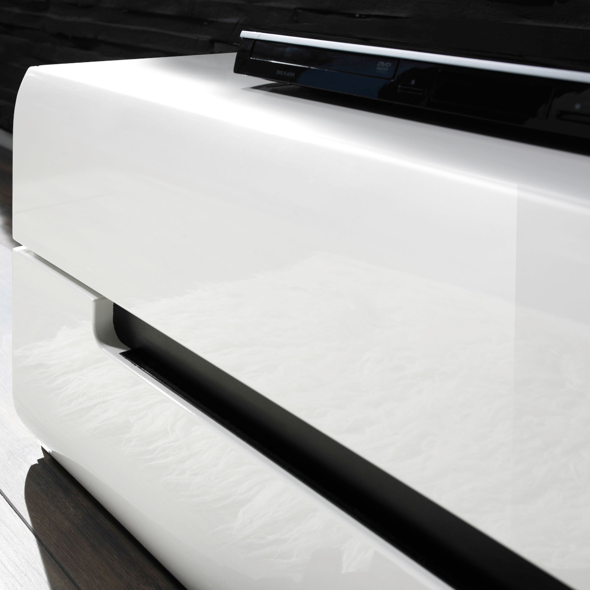 Hektor komoda 3 vrata + 3 fioke 137x37x81 cm bela / visoki sjaj bela