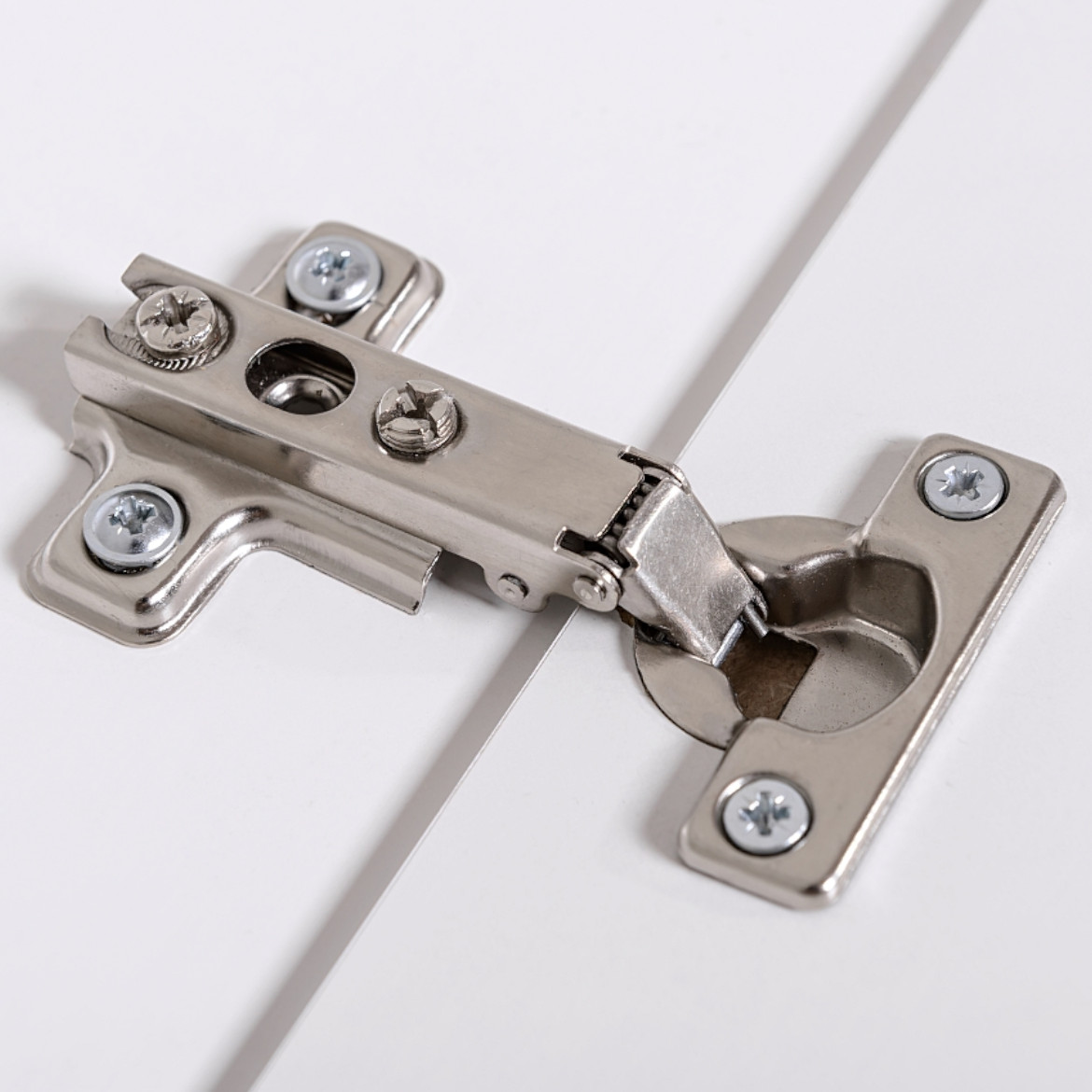 Switch 2 viseca elementa + polica 110x30x130 bela