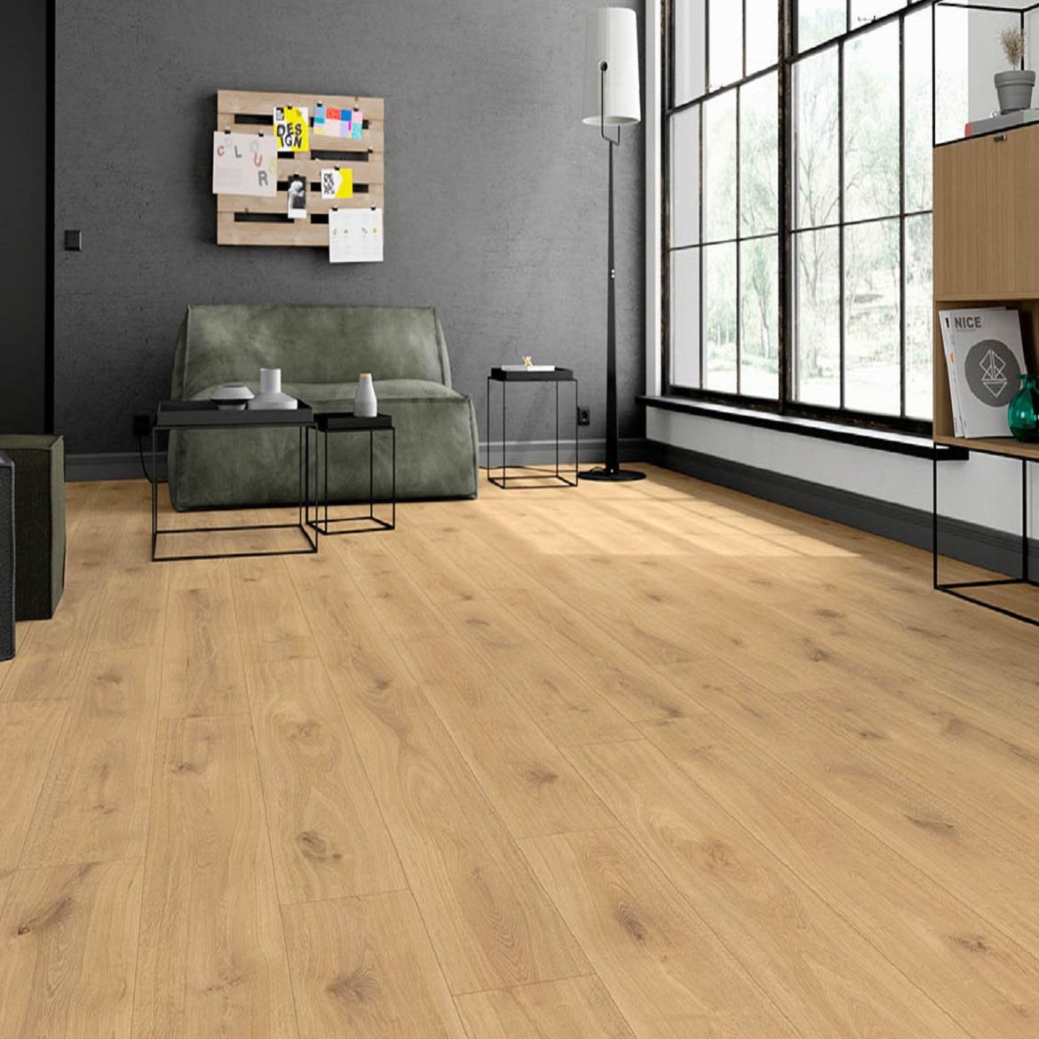 Laminat Monako Oak 8mm AC5 Room 4917