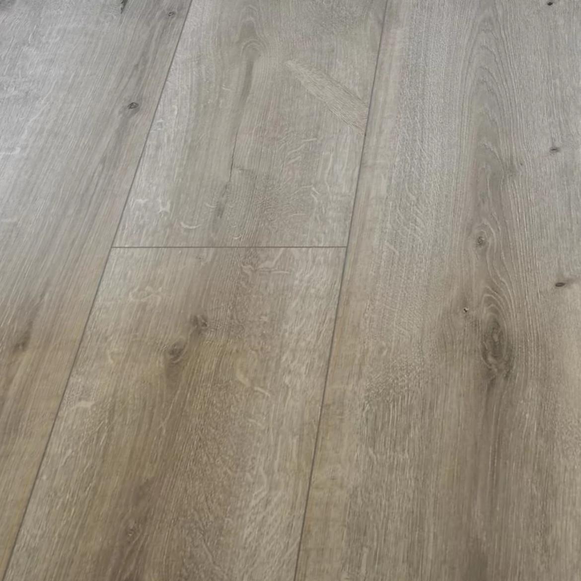 Laminat Halifax Oak 8mm AC4 Parket Mercado 4558