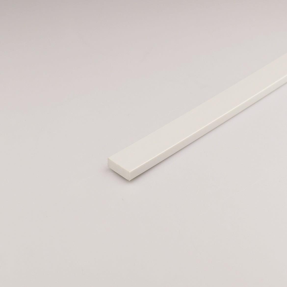 Bijela PVC ravna šipka 19x1000