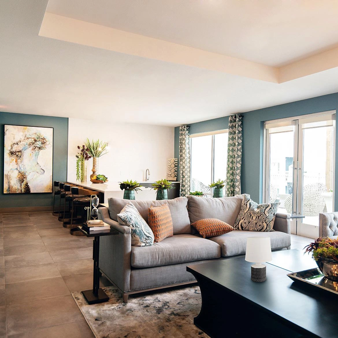 Stona lampa Topik crno/bela