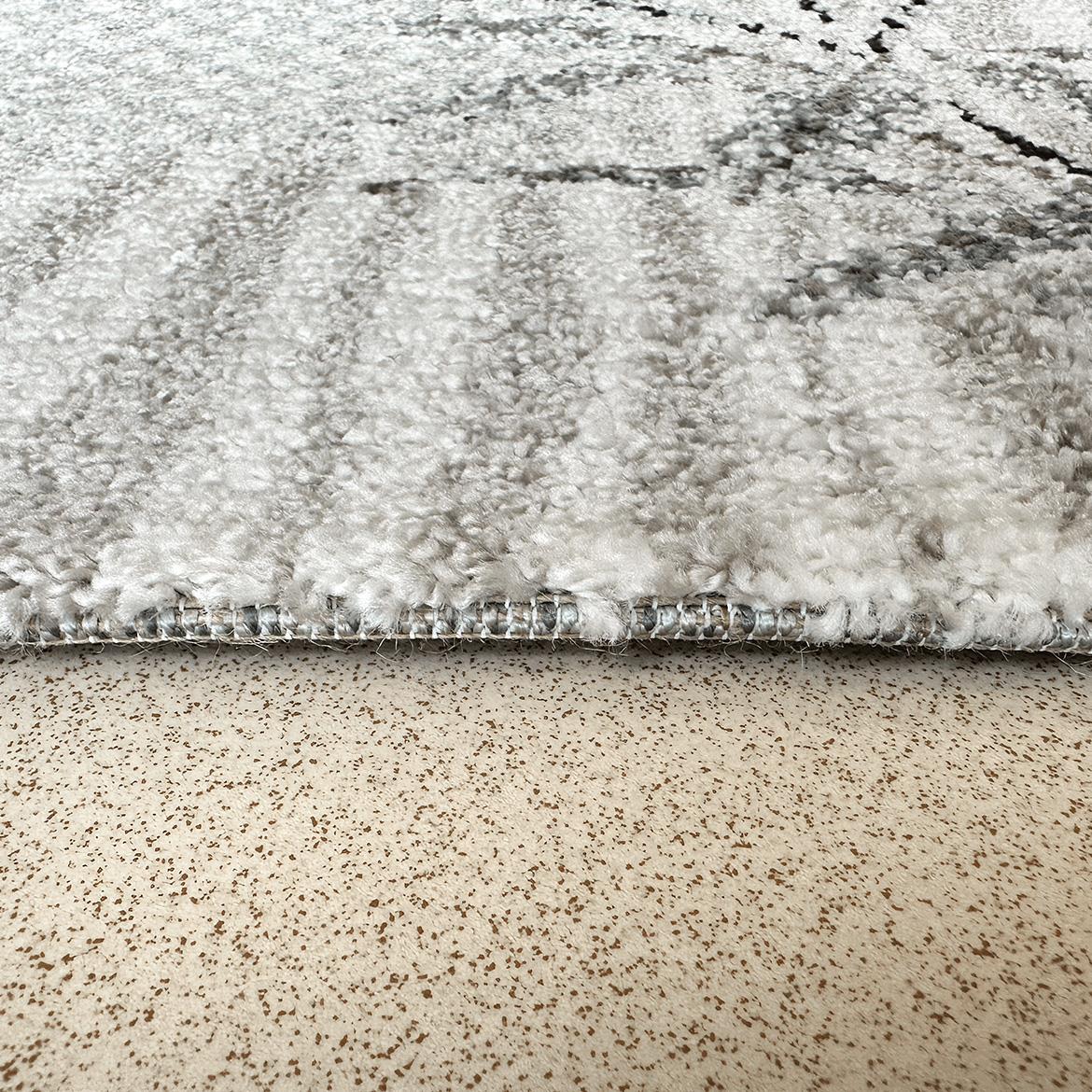 Tepih Frisee Capri Tree Stripe 80 x 150 cm sivi