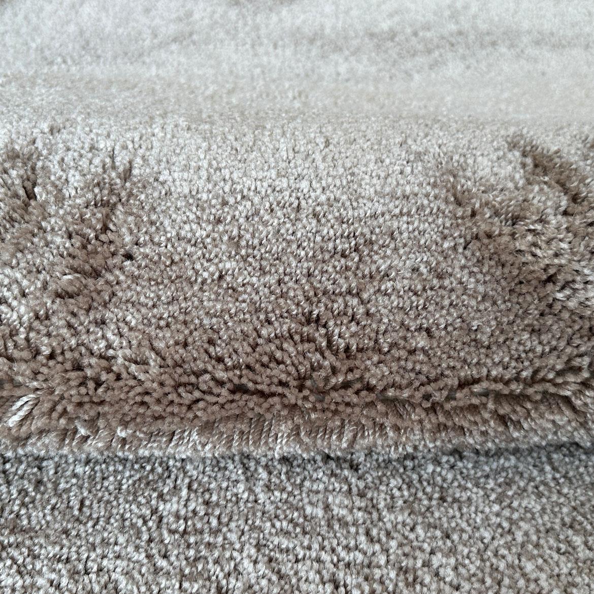 Tepih Shaggy Emilie 140x190cm bež