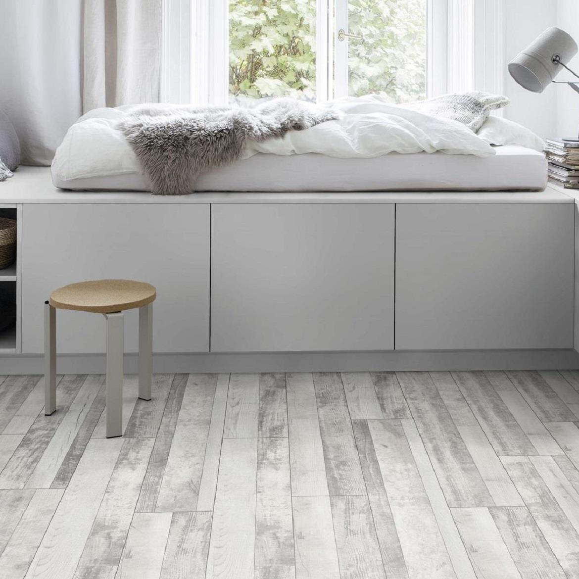 Podne ploce Pine Multistripe Countri  8mm AC4 K5271