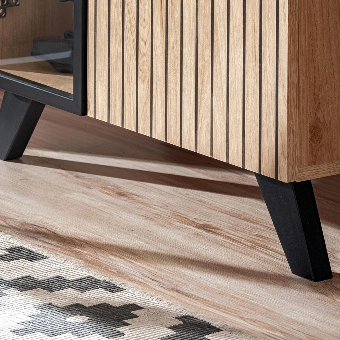 Liam  Hjz Lm Wsn vitrina 90x40x102 cm natur/crna