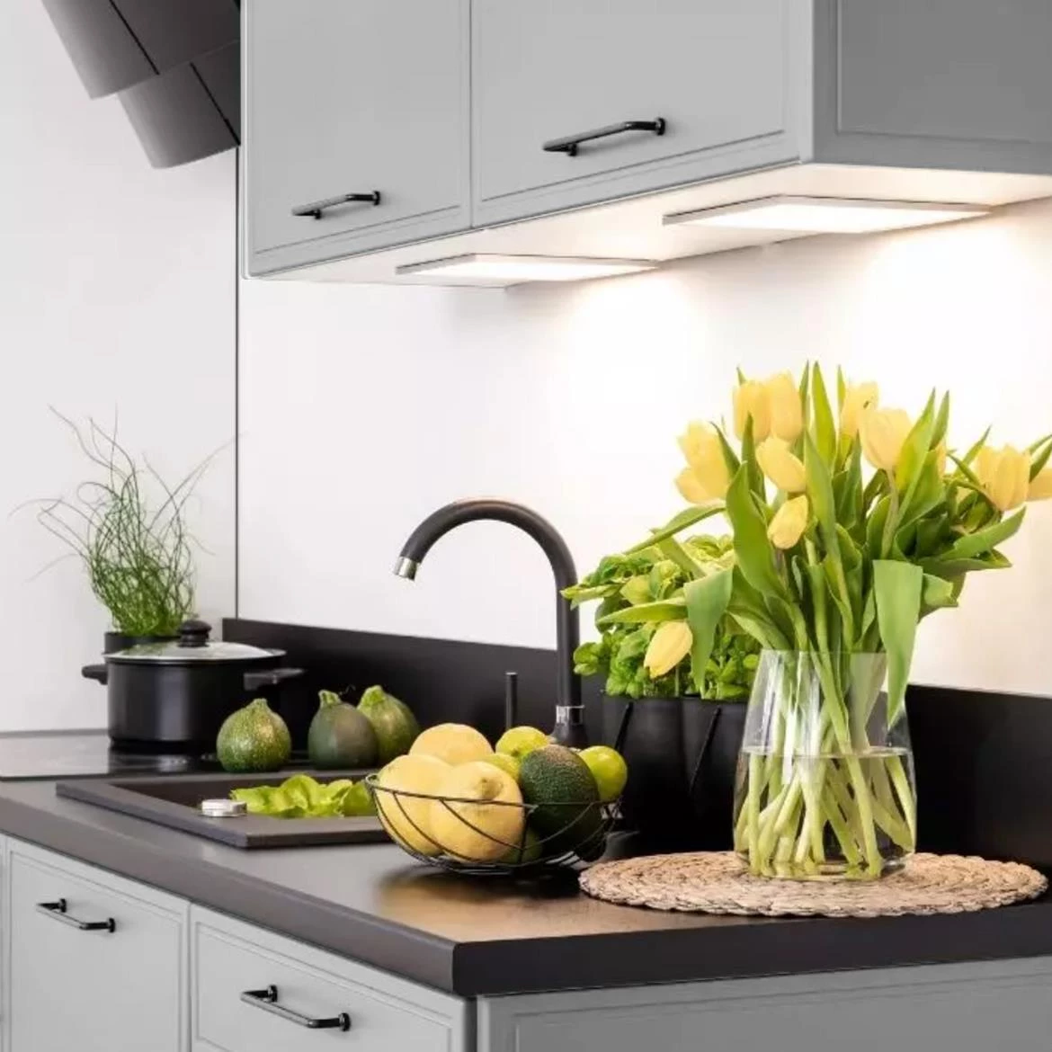 Emily 720 + 1313 bocna strana 56,4x1,6x203,3 cm siva