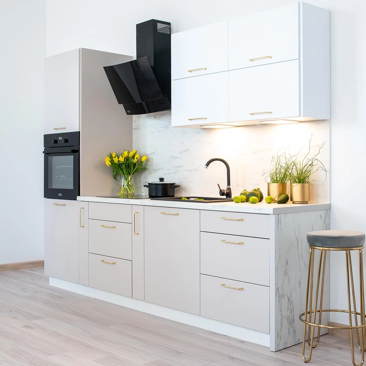 Kate 720+1313 bocna strana 56,4x1,6x203,3 cm bela