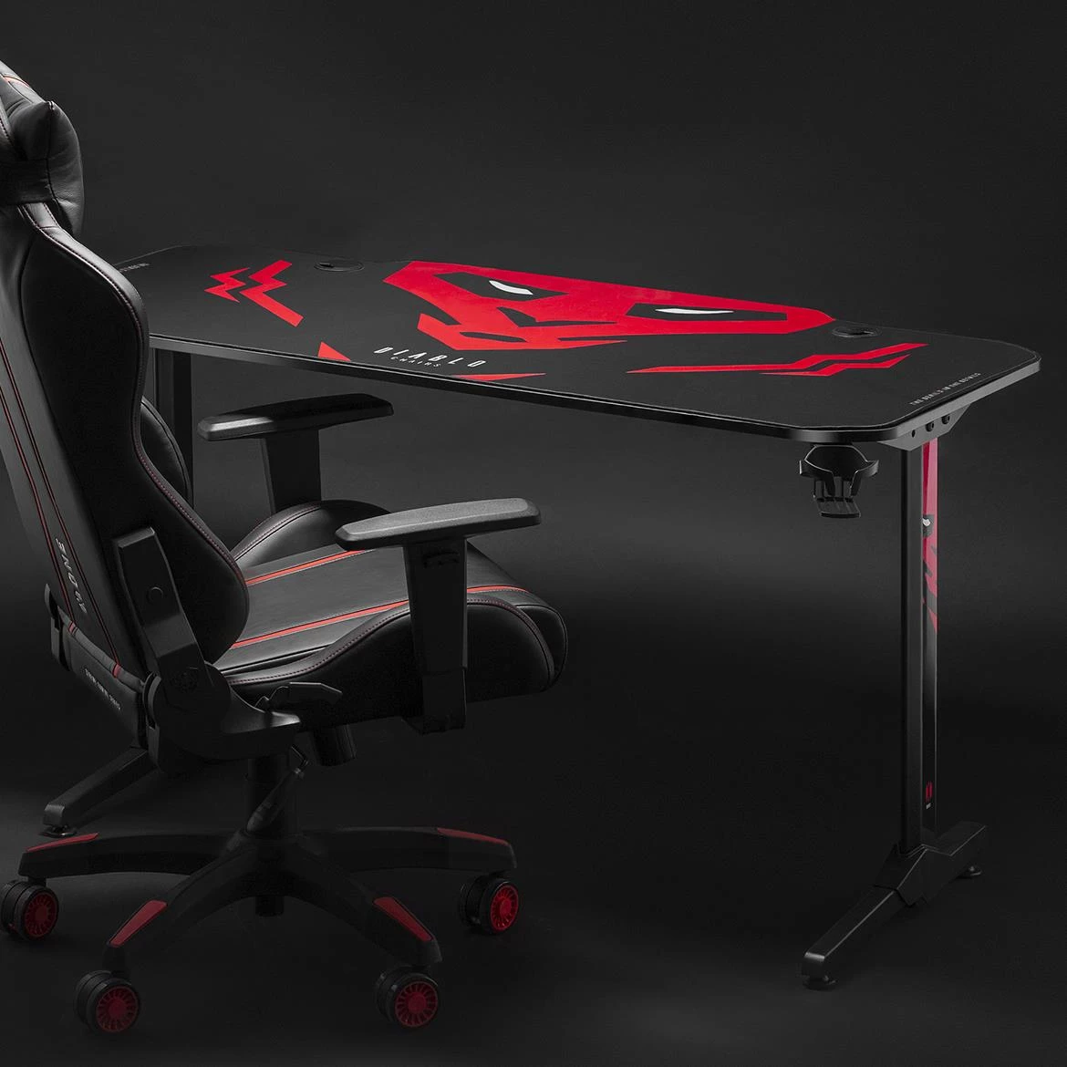 Diablo 160 X-Mate ge?merski sto crne bo?e 160x75x75 crno/crveni