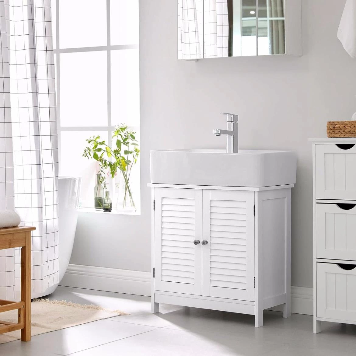 Martina ormaric beli 60x30x60