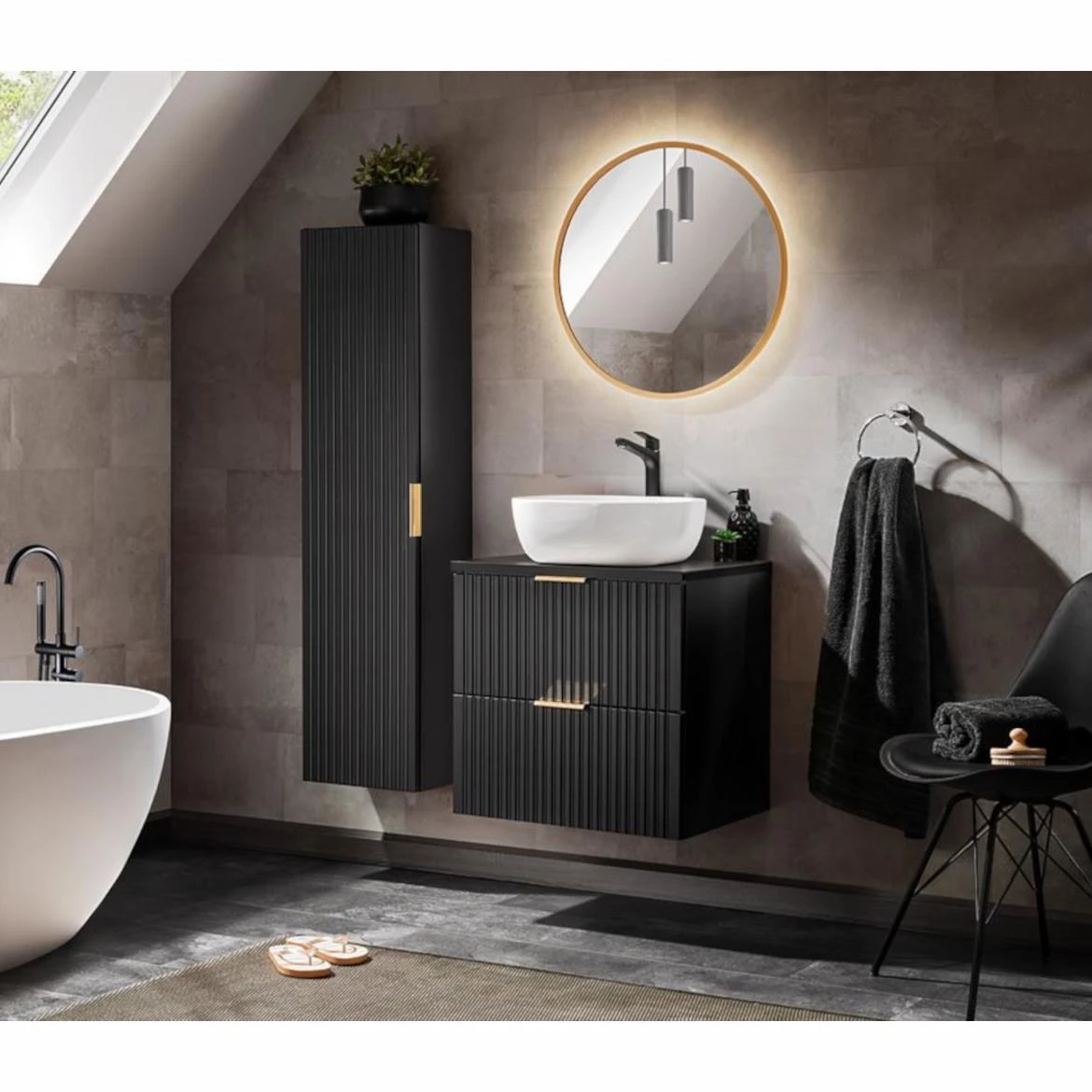 Adel ormar 35x25x140 crni