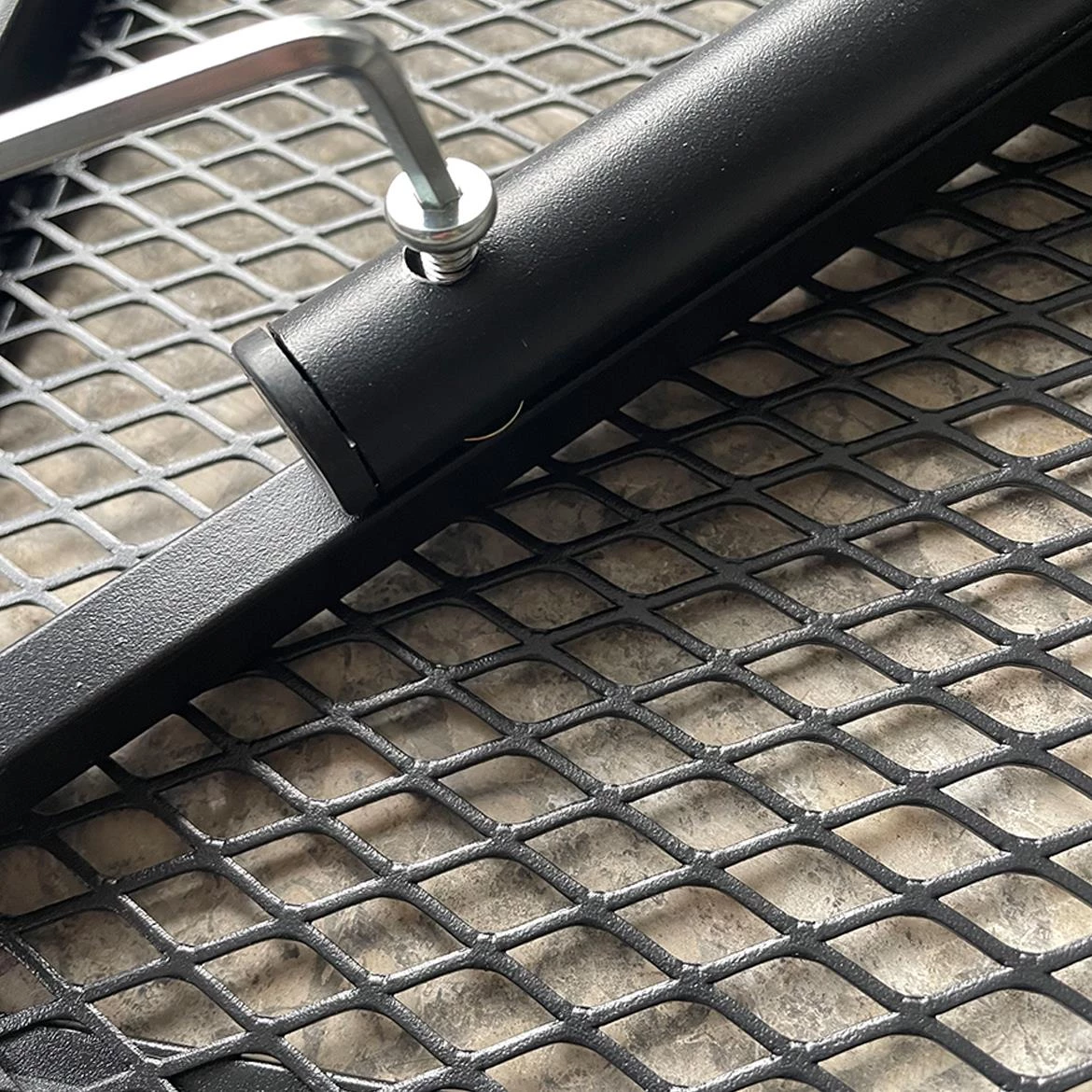 Baštenski metalni sto D60x71 cm, crni