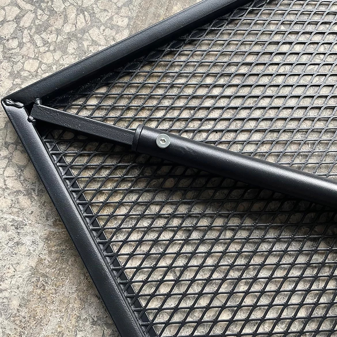 Baštenski metalni sto D60x71 cm, crni