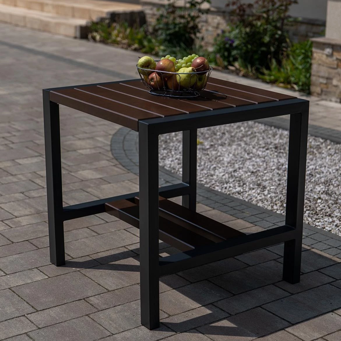 Baštenski sto 73x73x73 cm ružino drvo/crna