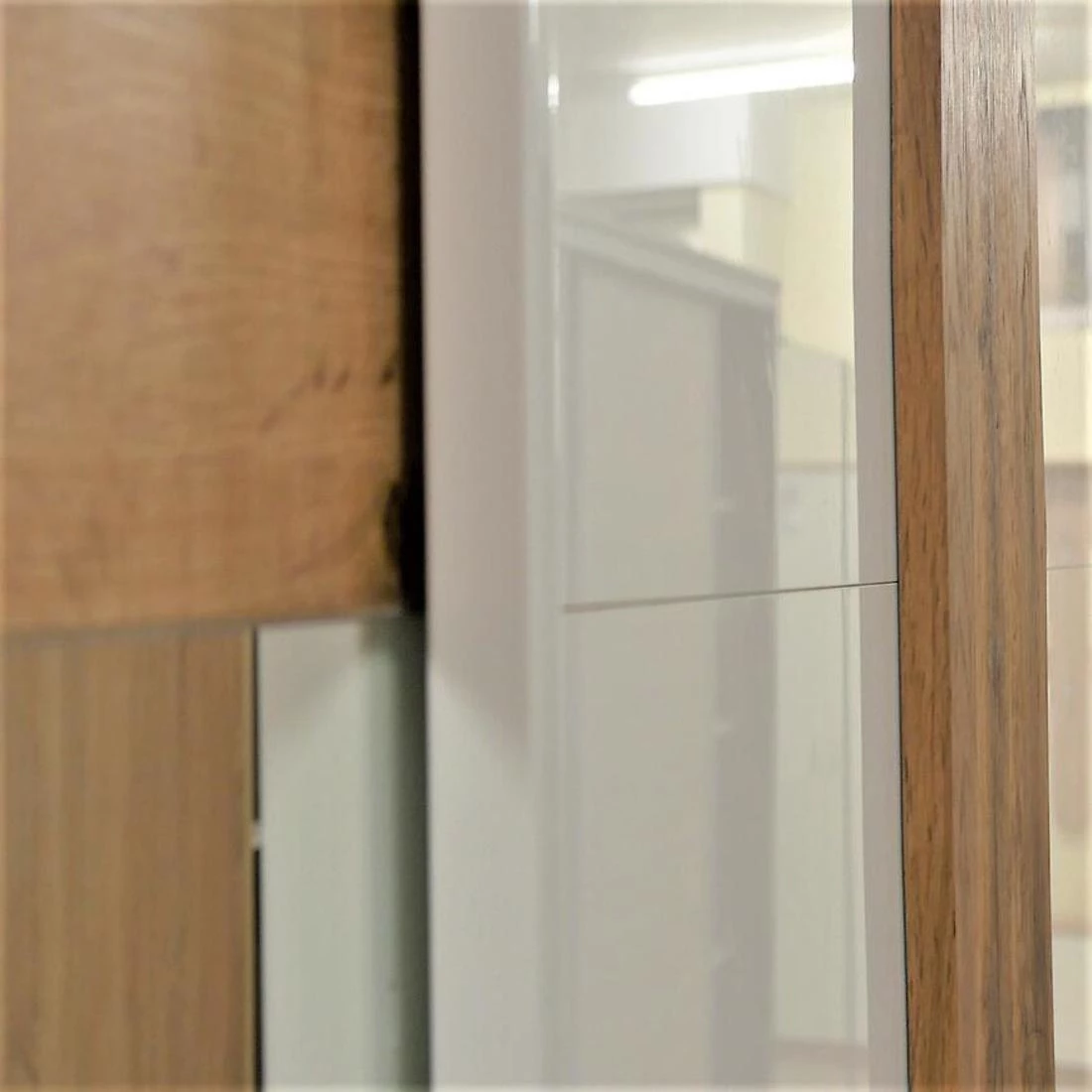 Drvo ormar 250x66x218 cm bela/wotan