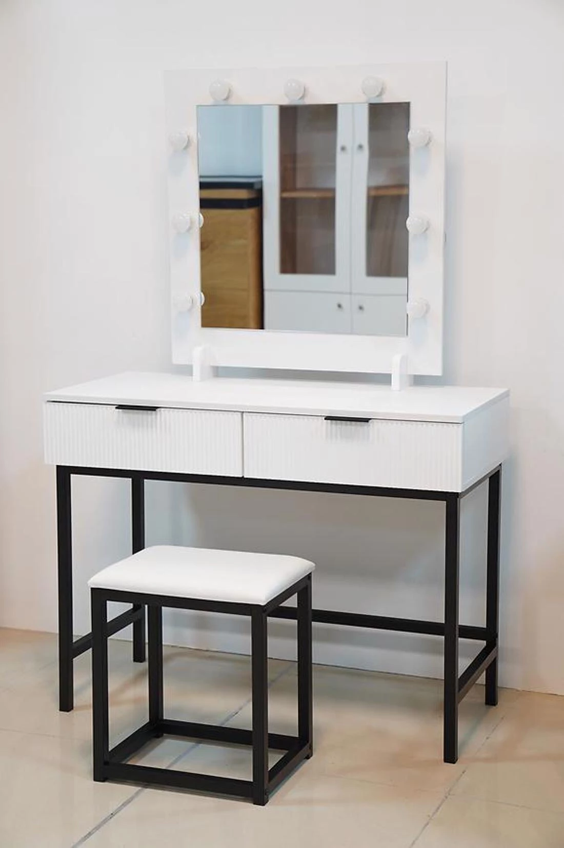 Cleo toaletni stolic + tabure 100x45x144 cm bela