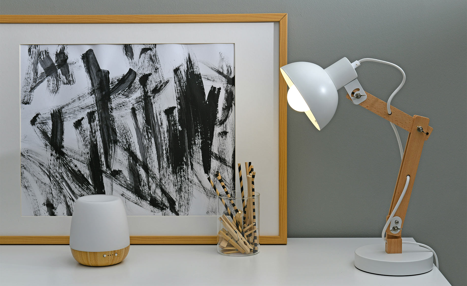 Stolna svjetiljka Tongariro bijela