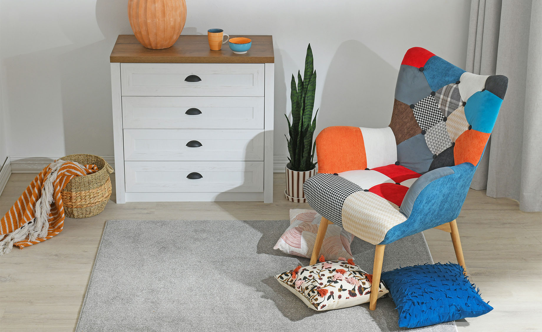 Prowansja komoda 4 fioke 88x43x88 cm bela/natur