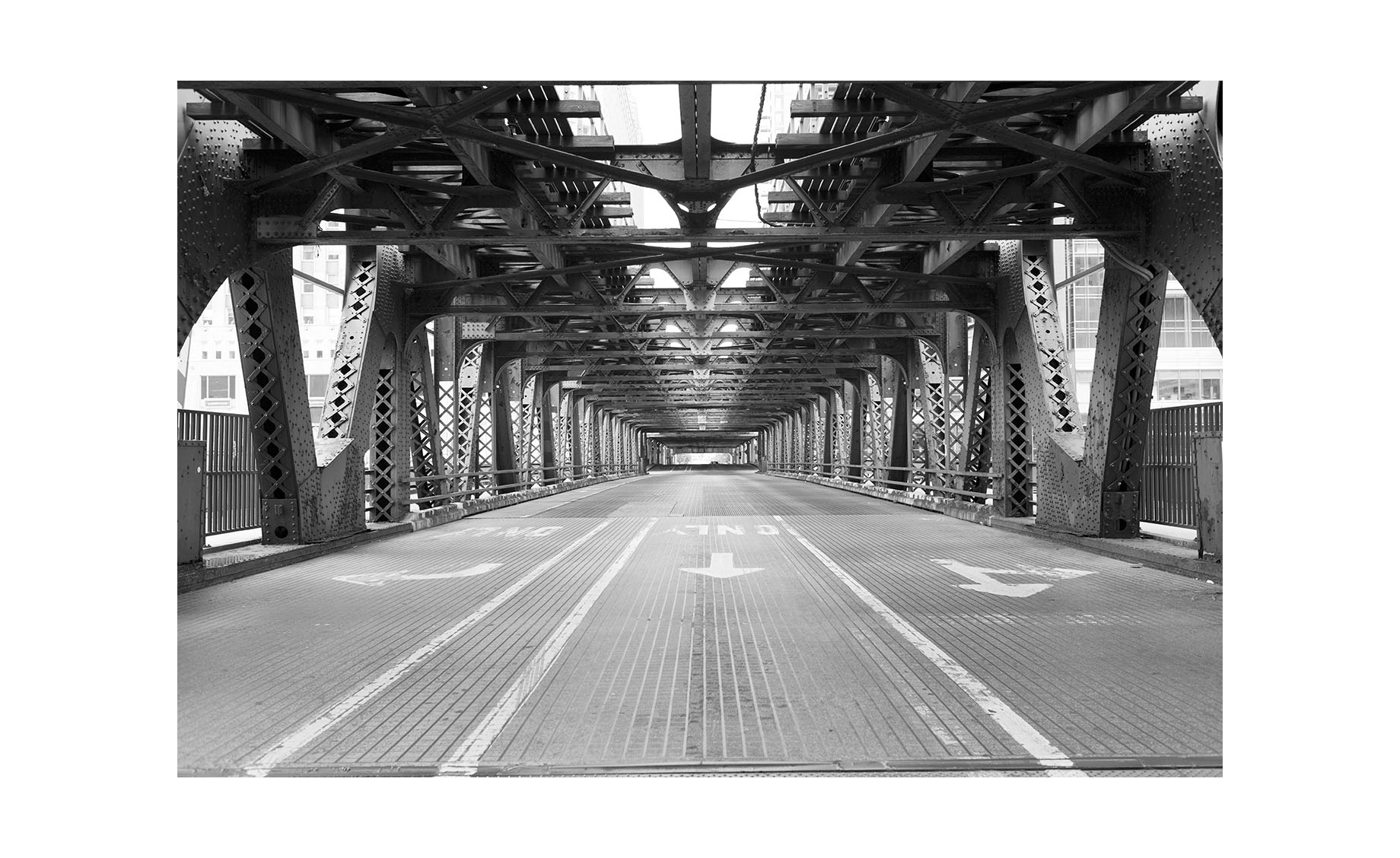 Slika Black and white bridge 60x90cm