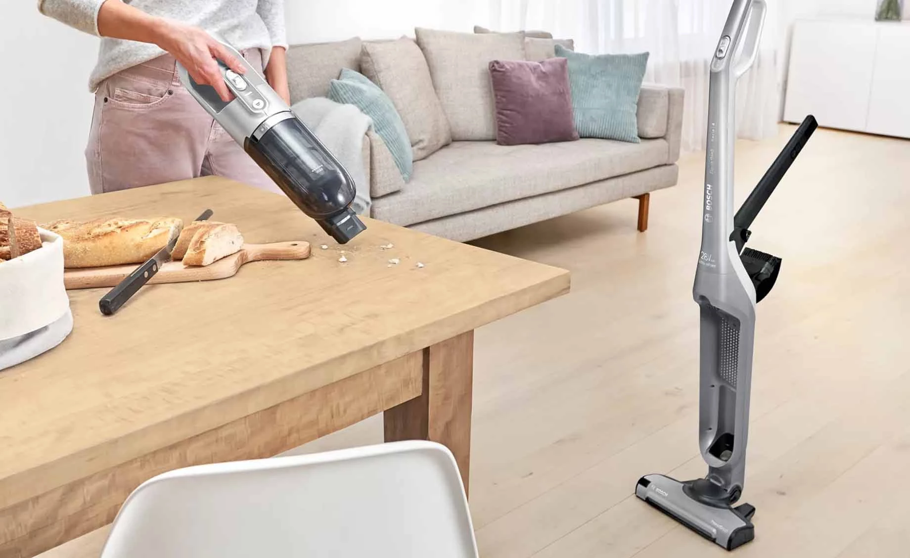 Bosch BCH3K2301 štapno baterijski usisavač IZLOŽBENI PRIMJERAK