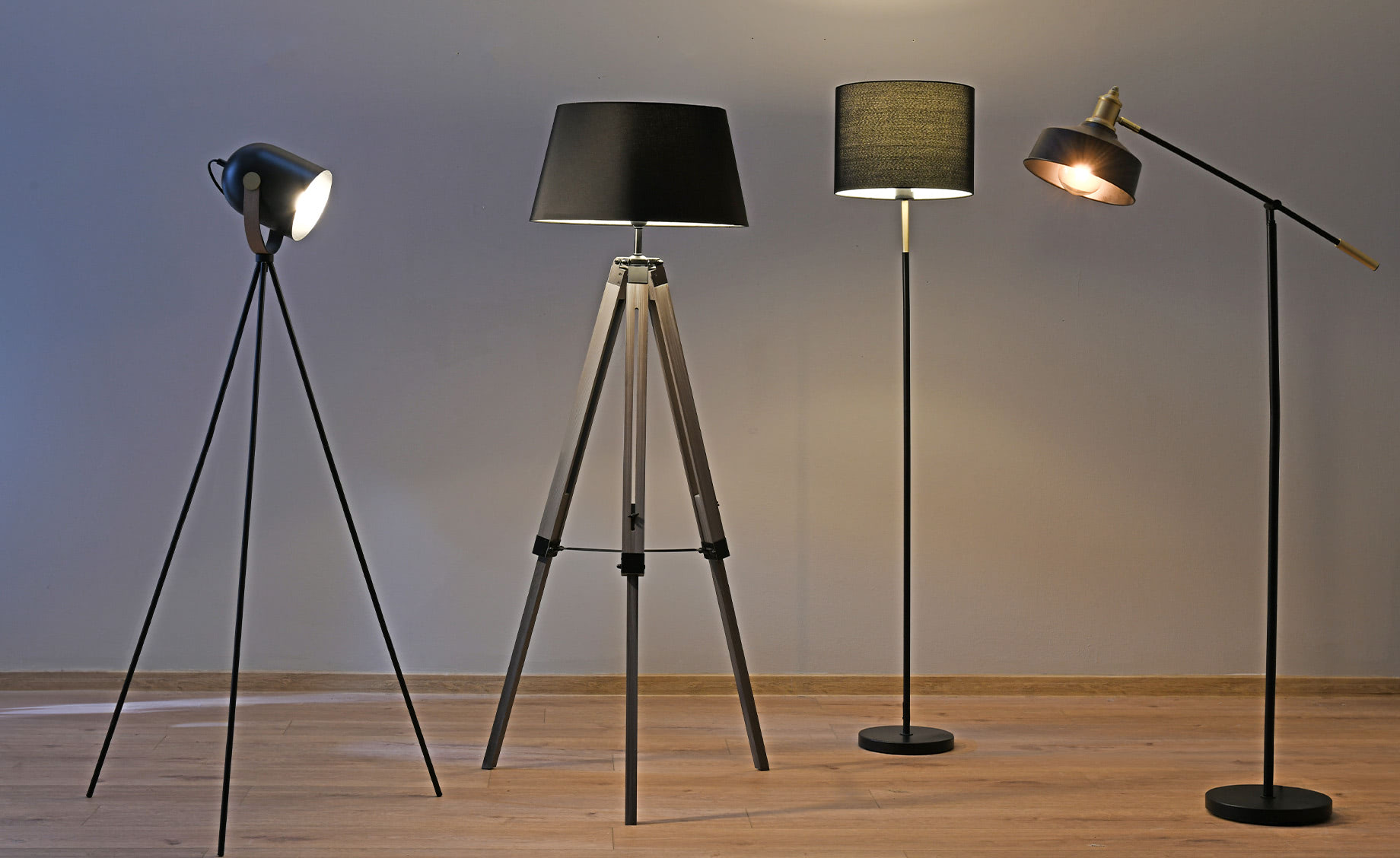 Podna lampa Jule