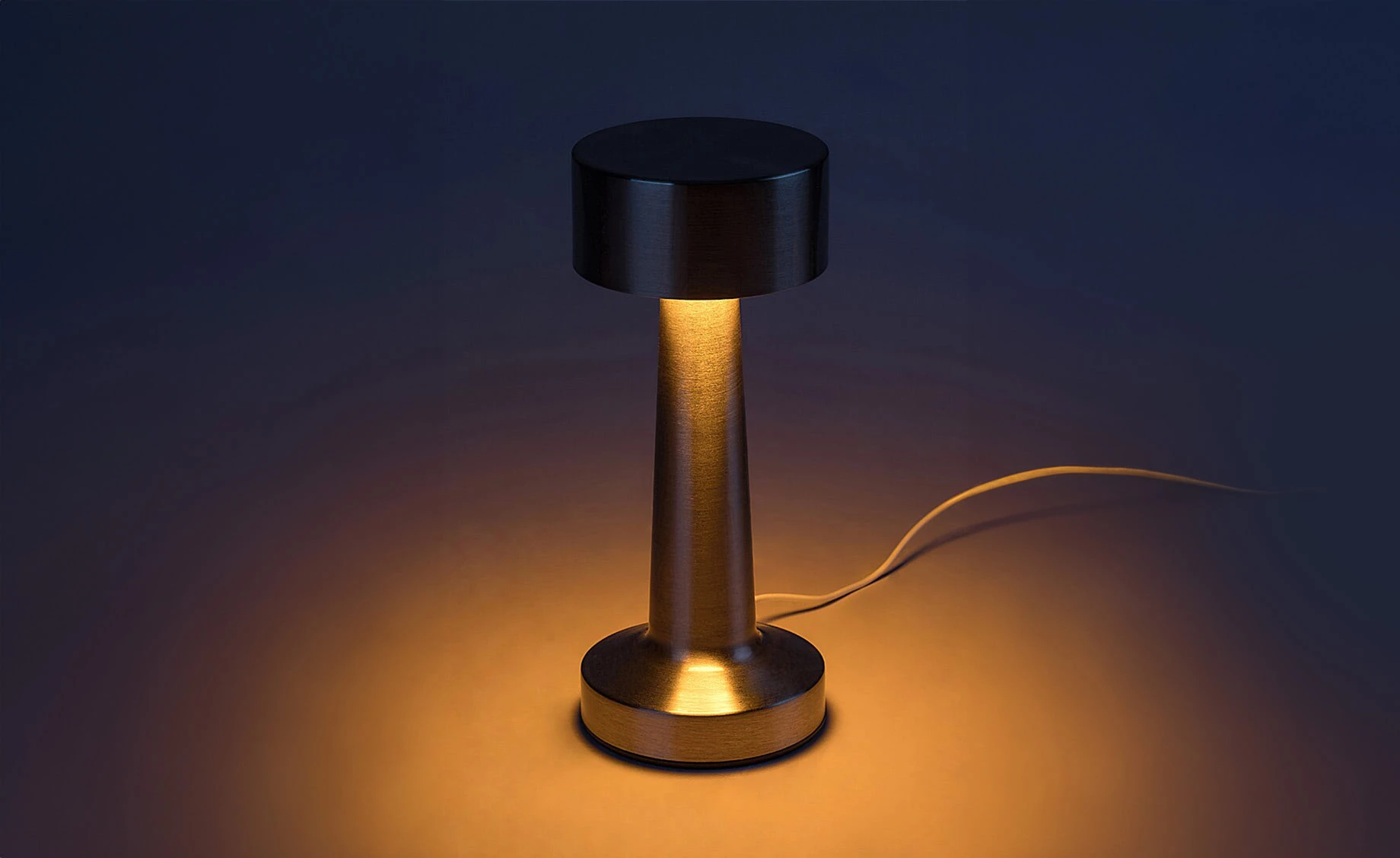 Stona lampa Senan LED srebrna