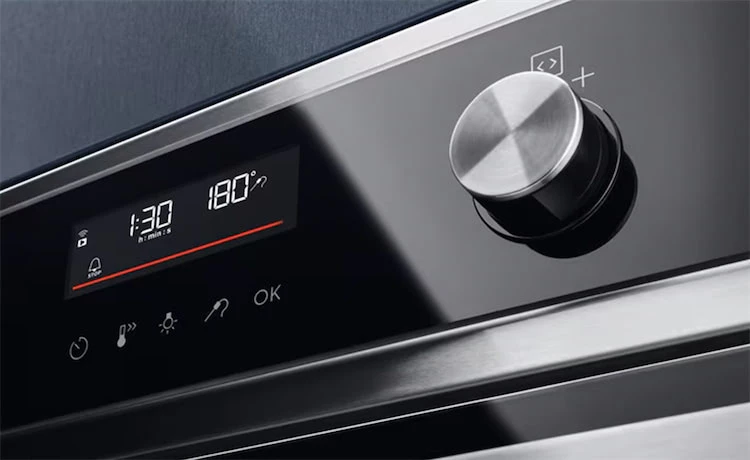 Electrolux EOC6P77WX ugradbena pećnica