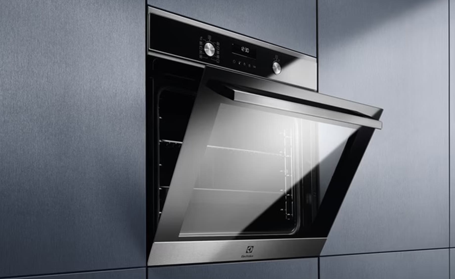 Electrolux EOF6P76X2 ugradna rerna