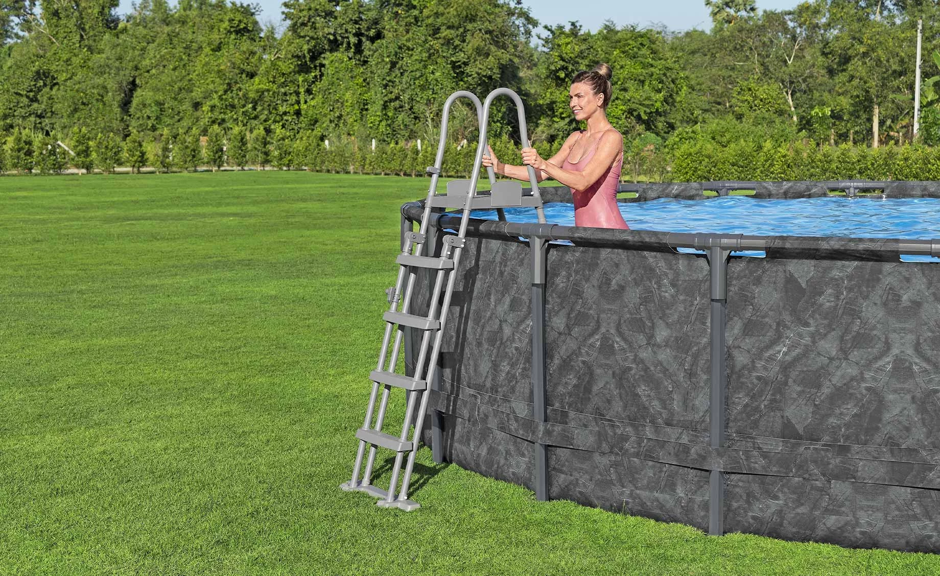 Bazen Bestway s pumpom 5.49x1.32m 561KC