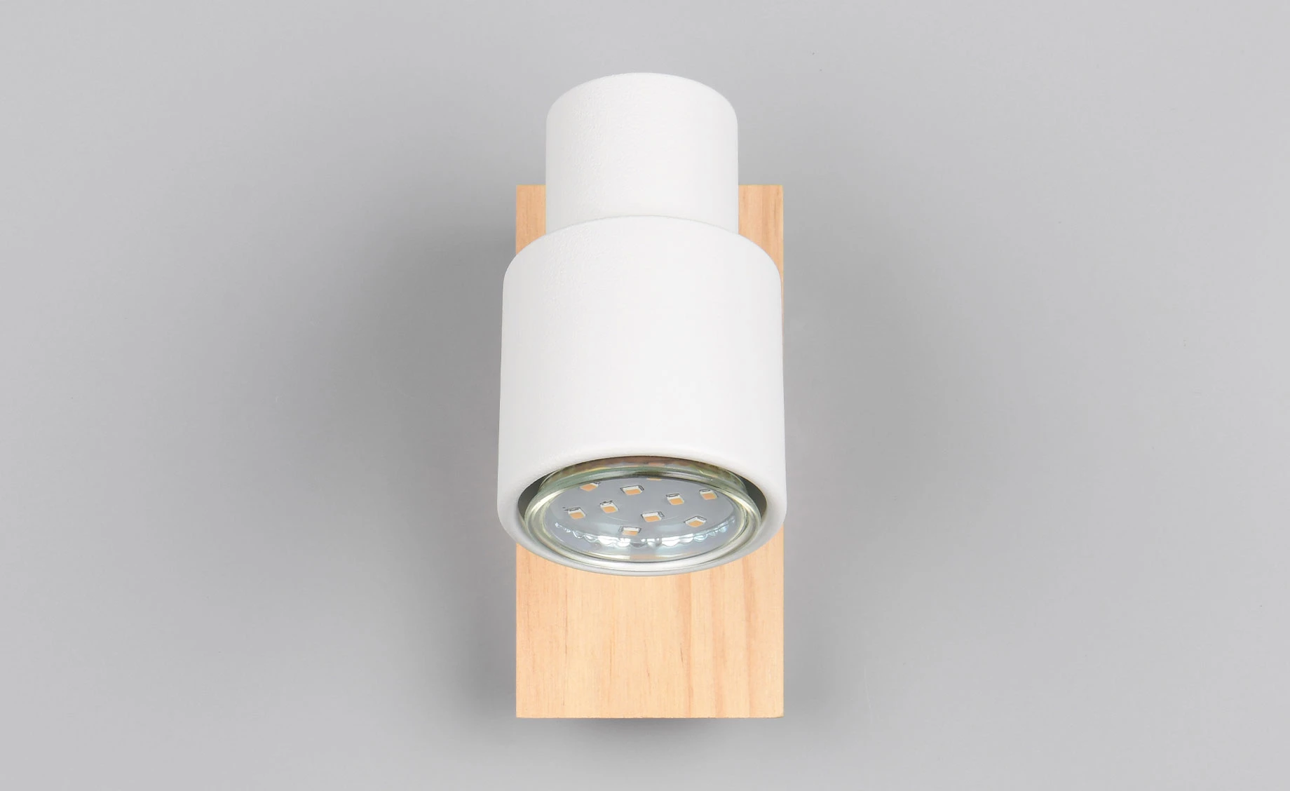 Reflektor Pierre 1 beli