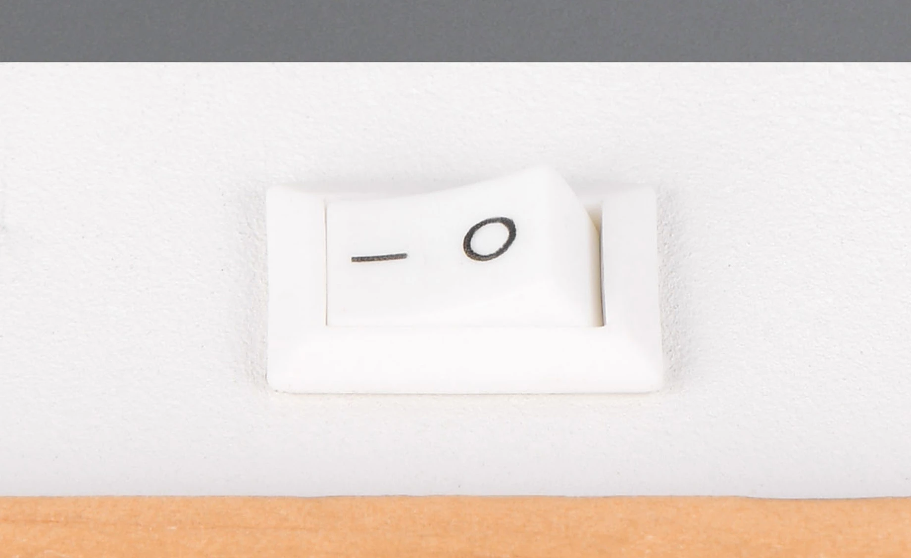 Reflektor Pierre 1 beli