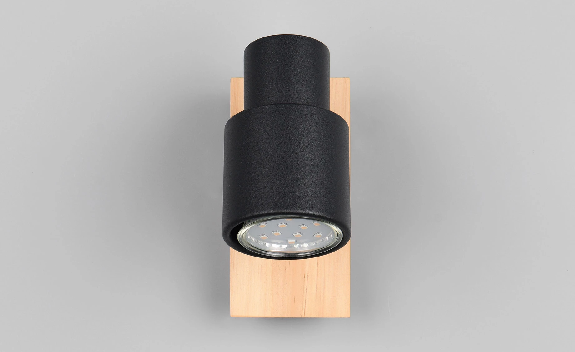 Reflektor Pierre 1 crni