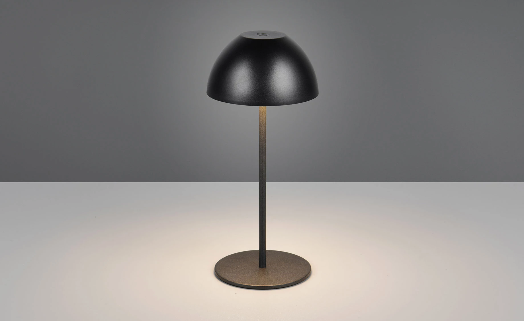 Stona lampa Ortiz LED crna