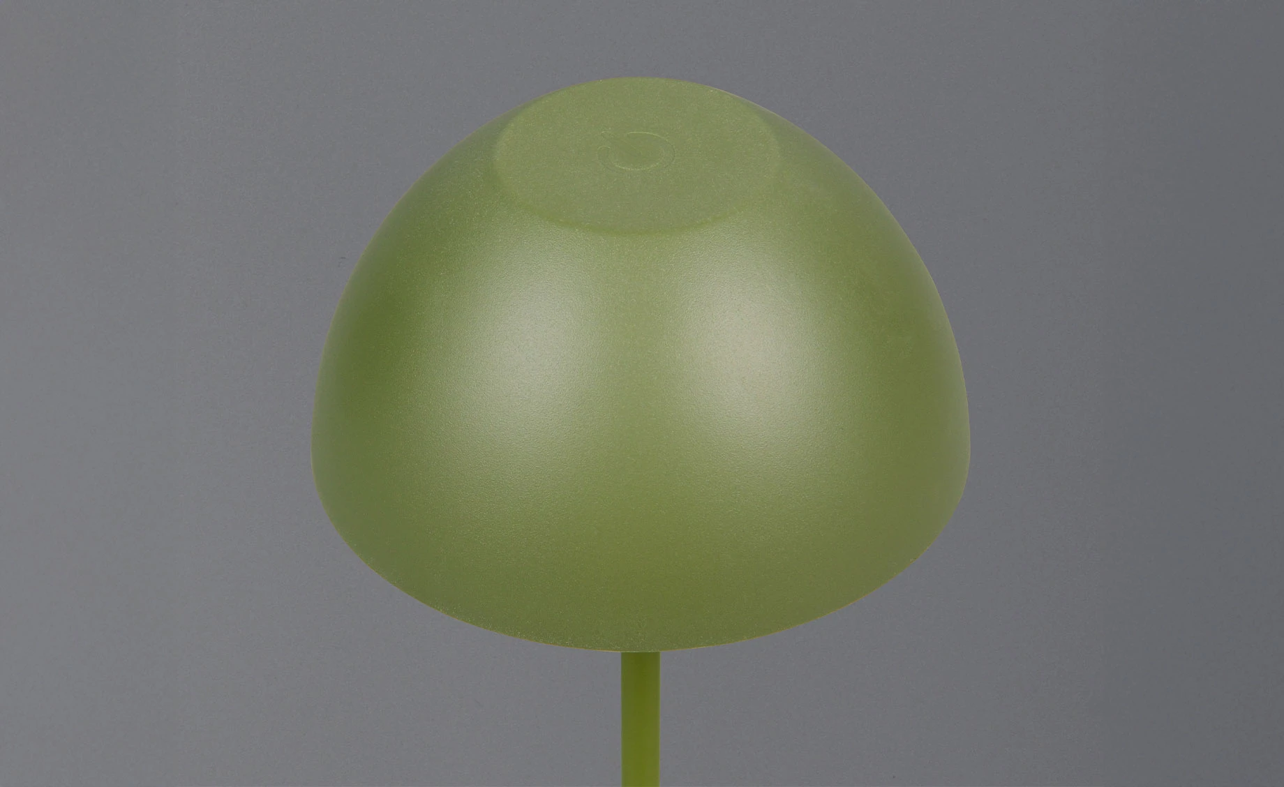 Stona lampa Ortiz LED zelena