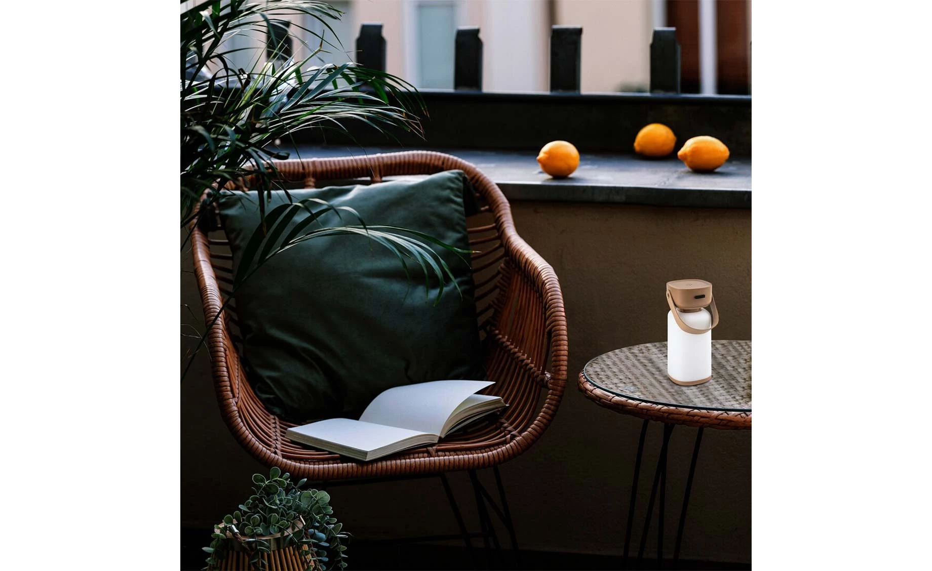 Spoljna stona lampa Funes LED bež