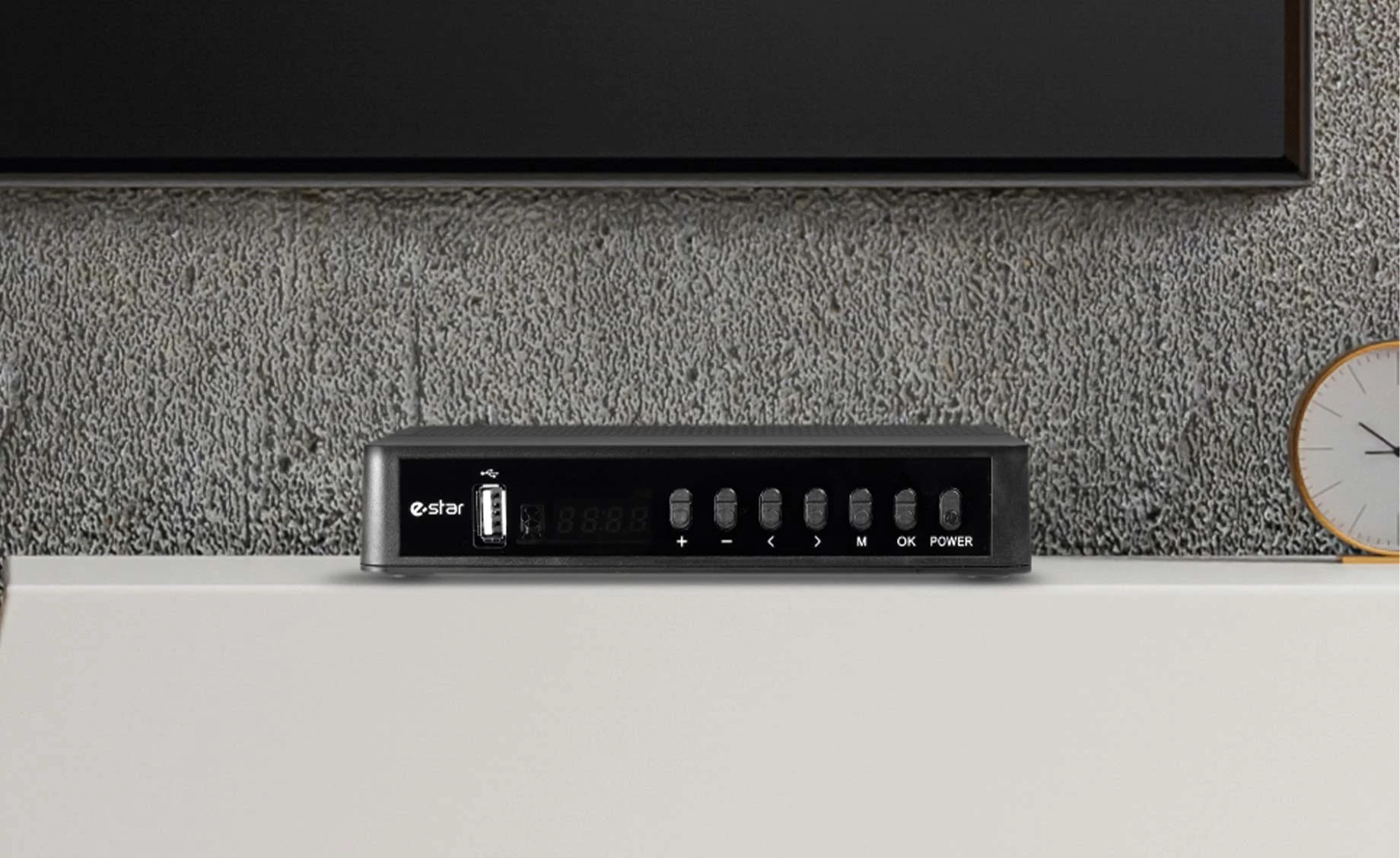 Estar STB T2 618 UHD digitalni zemaljski prijamnik