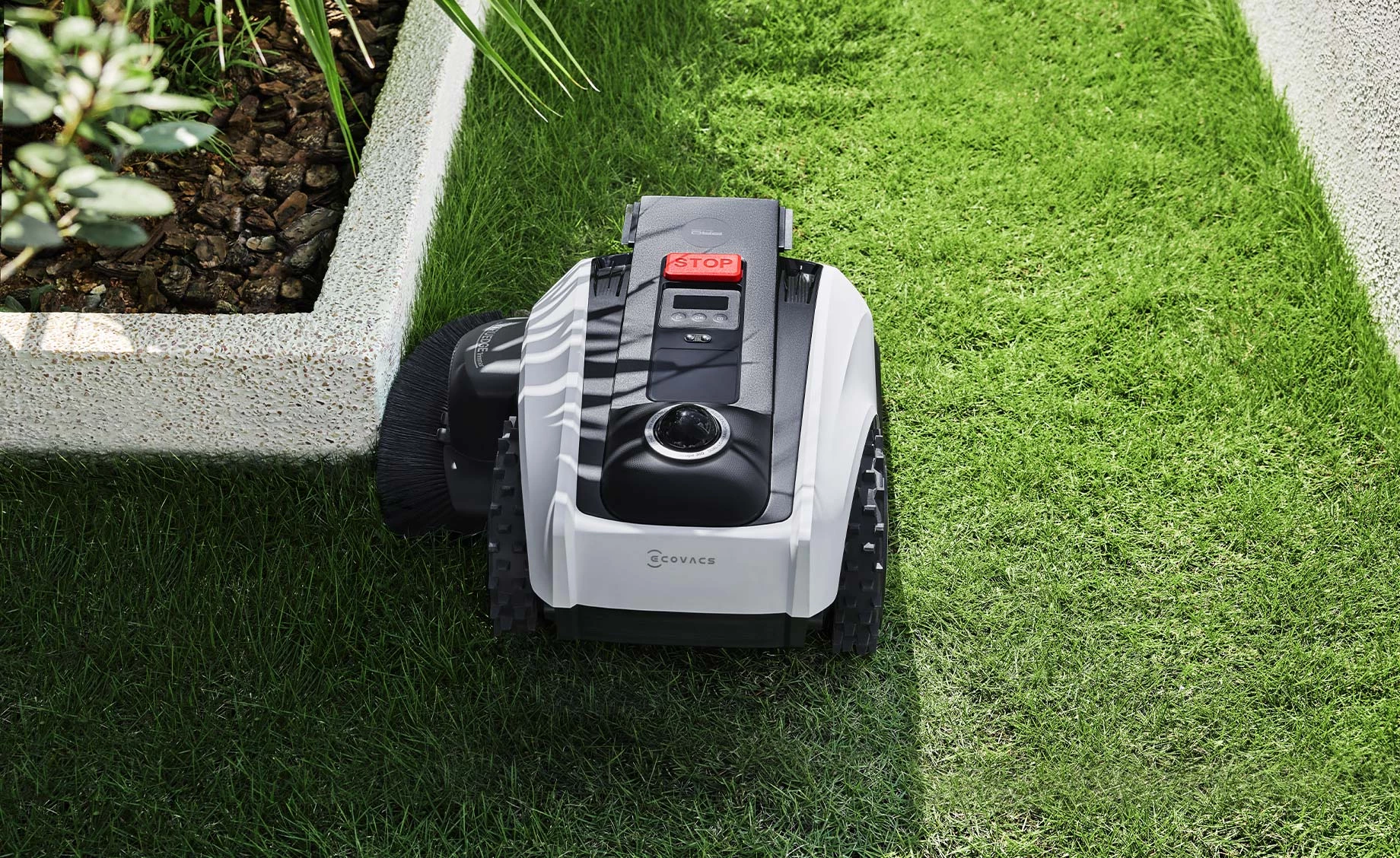 Ecovacs GOAT O1200 LiDAR PRO robotska kosilica