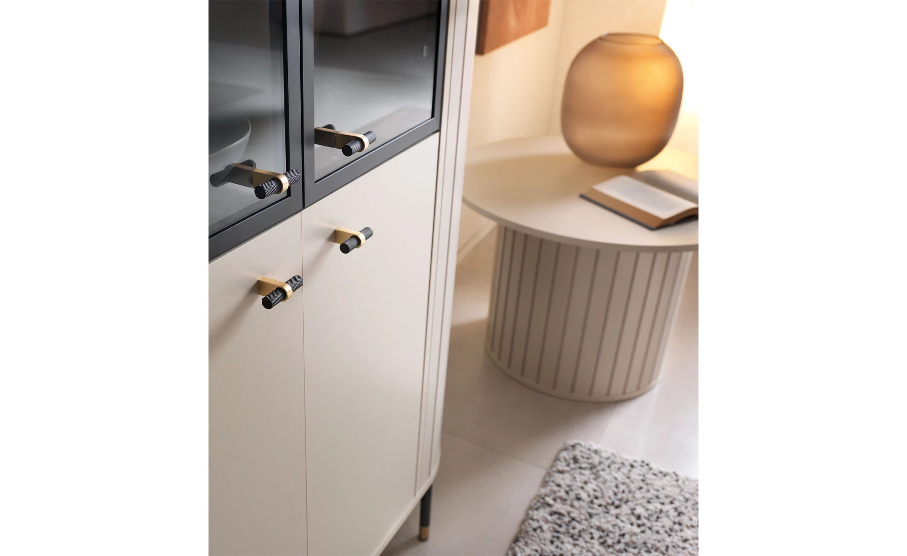 Zante vitrina 112,3x40x155 cm kašmir