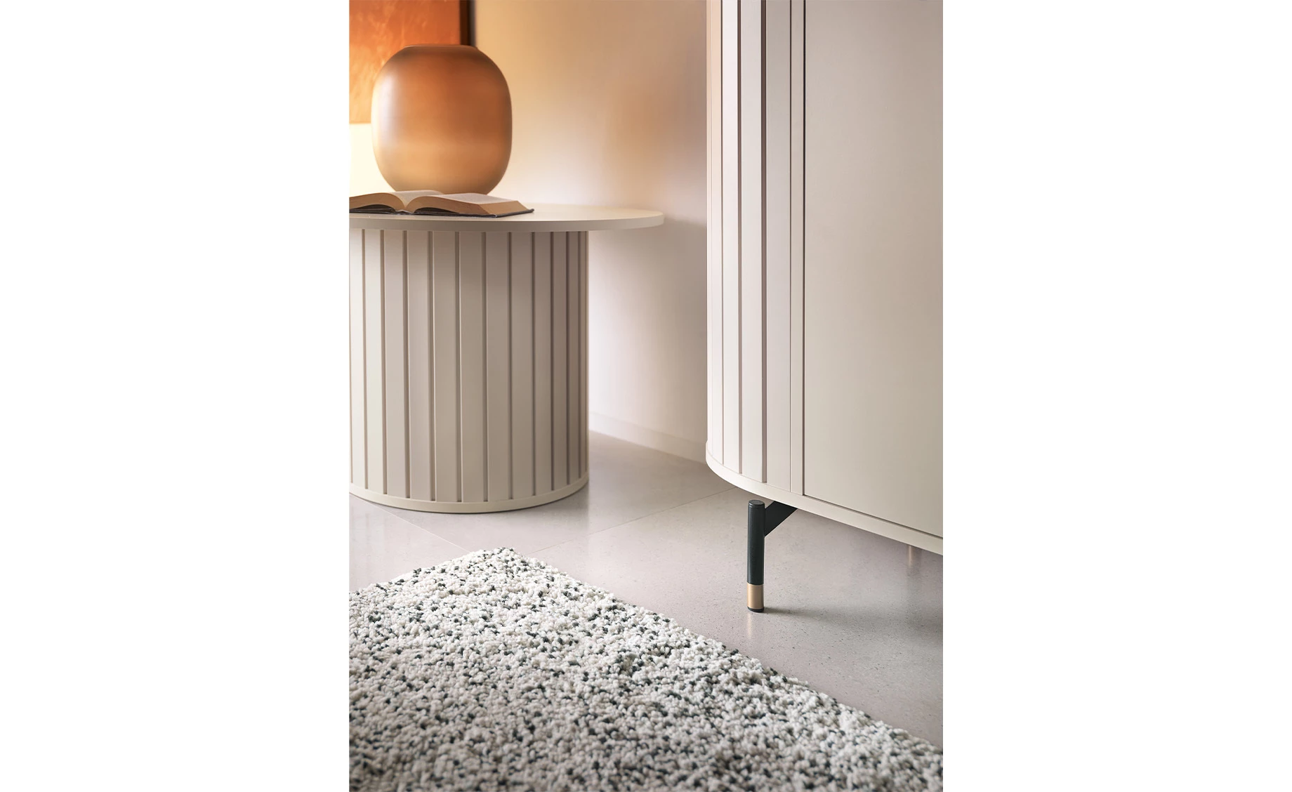 Zante vitrina 112,3x40x155 cm kašmir